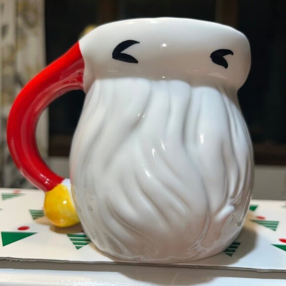 Lot of 4 Vtg 1986 Avon Jolly Santa Christmas Mugs Handpainted - Picture 4 of 4